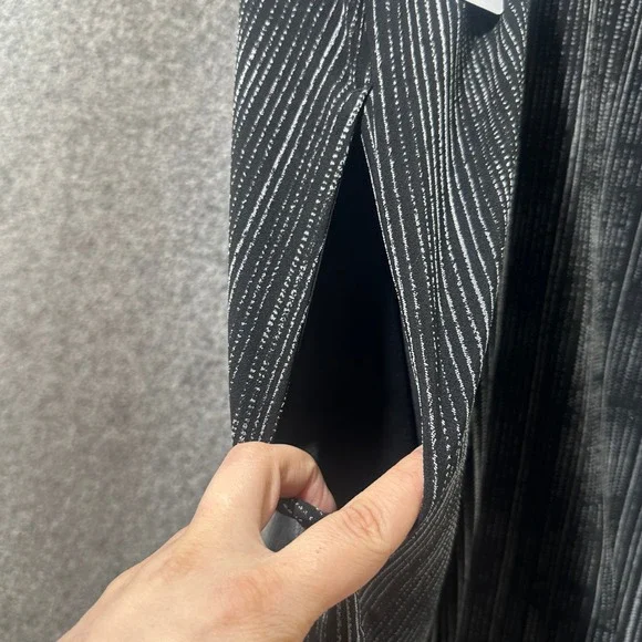 Athleta Arrival Maxi Dress Women XL Amara Stripe Black White Pockets Athleisure - Picture 9 of 14